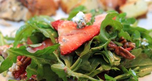 Arugula Salad with Strawberries